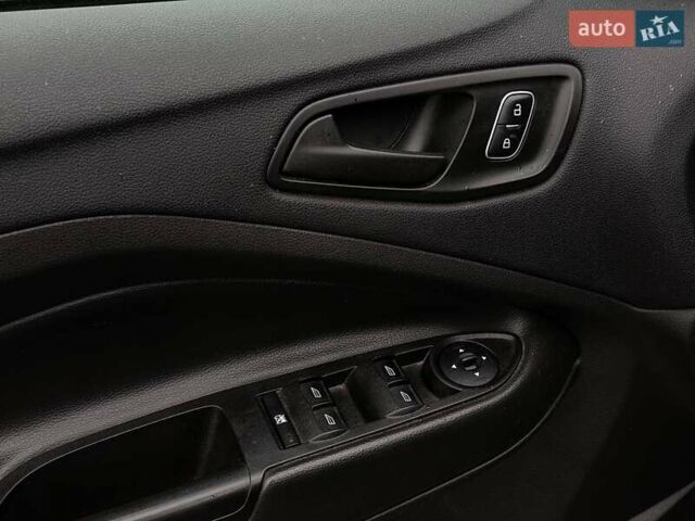 Чорний Форд Ескейп, об'ємом двигуна 2.5 л та пробігом 164 тис. км за 13193 $, фото 20 на Automoto.ua