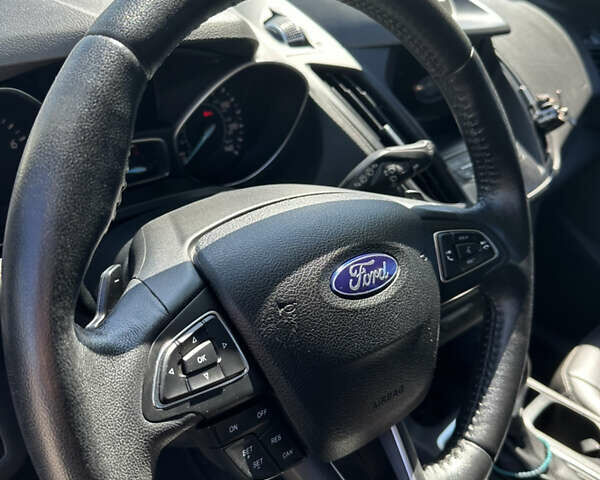 Черный Форд Эскейп, объемом двигателя 2 л и пробегом 111 тыс. км за 13300 $, фото 19 на Automoto.ua