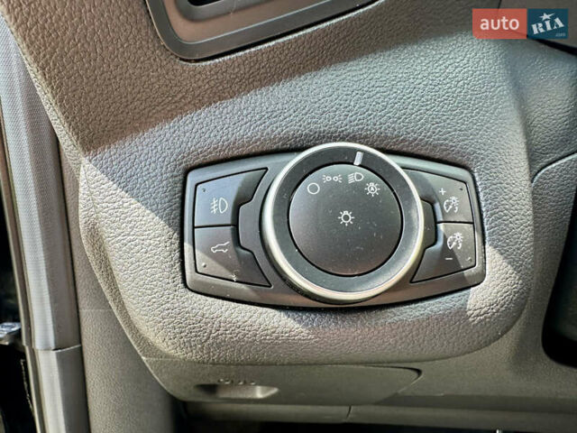 Чорний Форд Ескейп, об'ємом двигуна 1.5 л та пробігом 187 тис. км за 12999 $, фото 44 на Automoto.ua