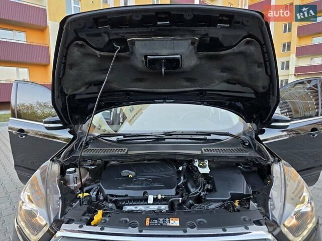Черный Форд Эскейп, объемом двигателя 1.5 л и пробегом 106 тыс. км за 10999 $, фото 114 на Automoto.ua
