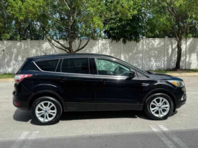 Чорний Форд Ескейп, об'ємом двигуна 1.5 л та пробігом 67 тис. км за 7000 $, фото 3 на Automoto.ua