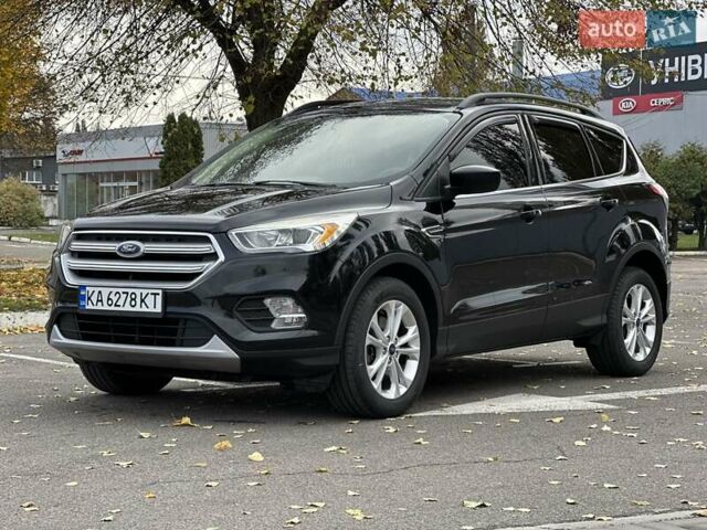 Форд Эскейп 2017 в Киеве на Automoto.ua Черный Форд Эскейп, объемом двигателя 1.5 л и пробегом 88 тыс. км за 11990 $, фото 7 на Automoto.ua