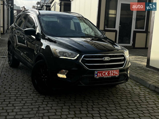 Черный Форд Эскейп, объемом двигателя 1.5 л и пробегом 151 тыс. км за 11990 $, фото 1 на Automoto.ua