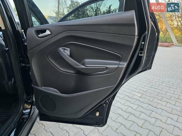 Черный Форд Эскейп, объемом двигателя 1.5 л и пробегом 106 тыс. км за 10999 $, фото 104 на Automoto.ua