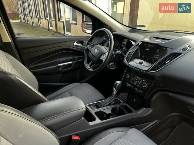 Черный Форд Эскейп, объемом двигателя 1.5 л и пробегом 151 тыс. км за 11990 $, фото 58 на Automoto.ua