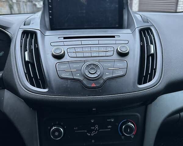 Черный Форд Эскейп, объемом двигателя 2.49 л и пробегом 137 тыс. км за 12400 $, фото 24 на Automoto.ua