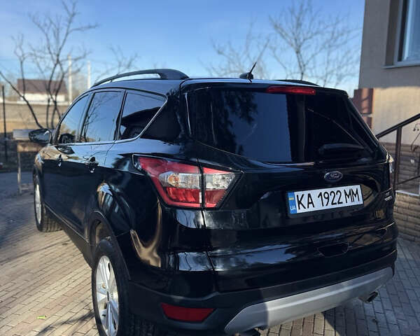 Чорний Форд Ескейп, об'ємом двигуна 2 л та пробігом 159 тис. км за 13800 $, фото 5 на Automoto.ua