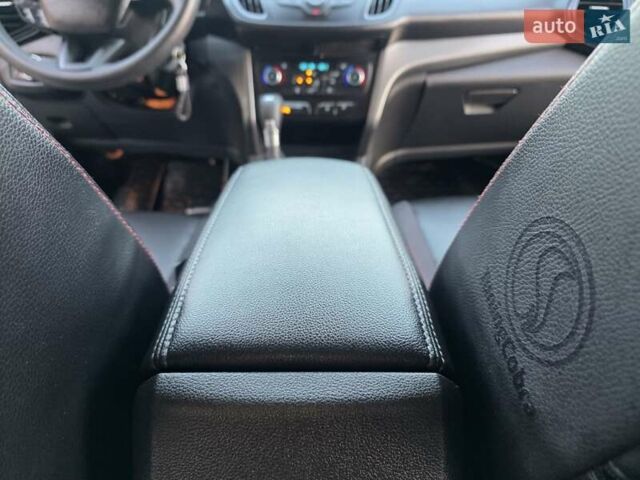 Черный Форд Эскейп, объемом двигателя 1.5 л и пробегом 106 тыс. км за 10999 $, фото 87 на Automoto.ua