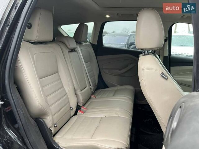 Черный Форд Эскейп, объемом двигателя 2 л и пробегом 194 тыс. км за 9600 $, фото 22 на Automoto.ua