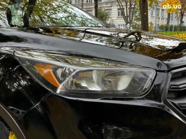 Черный Форд Эскейп, объемом двигателя 2.5 л и пробегом 201 тыс. км за 15290 $, фото 3 на Automoto.ua