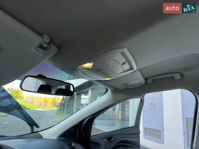 Форд Эскейп 2017 в Киеве на Automoto.ua Черный Форд Эскейп, объемом двигателя 2.5 л и пробегом 98 тыс. км за 13500 $, фото 38 на Automoto.ua