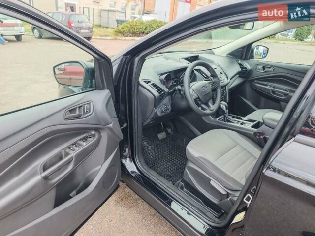 Черный Форд Эскейп, объемом двигателя 2.5 л и пробегом 187 тыс. км за 13500 $, фото 19 на Automoto.ua