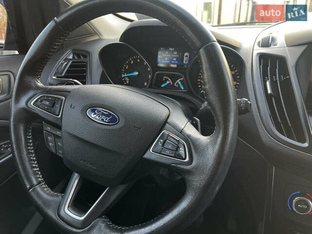 Черный Форд Эскейп, объемом двигателя 1.5 л и пробегом 151 тыс. км за 11990 $, фото 53 на Automoto.ua