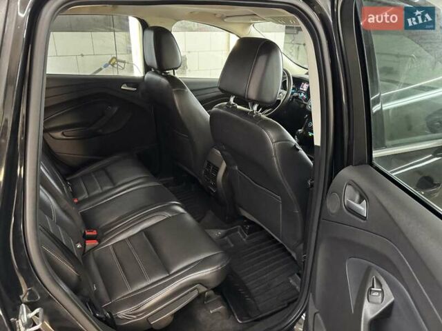 Черный Форд Эскейп, объемом двигателя 2 л и пробегом 88 тыс. км за 17000 $, фото 12 на Automoto.ua