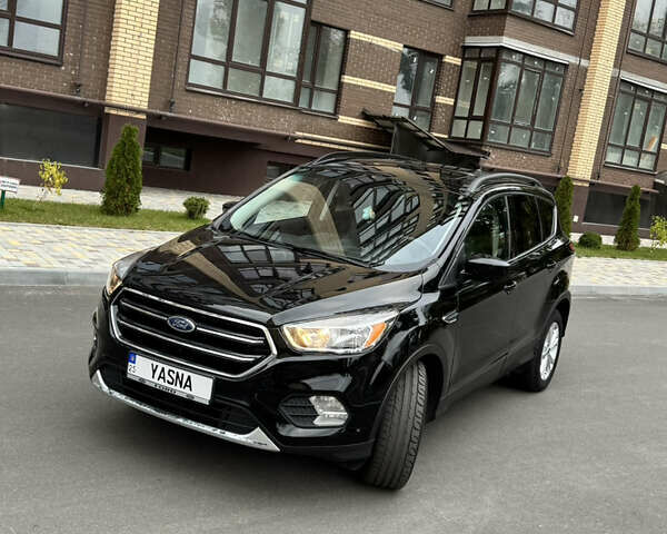 Форд Ескейп 2017 у Чернігові на Automoto.ua Чорний Форд Ескейп, об'ємом двигуна 1.5 л та пробігом 150 тис. км за 13500 $, фото 1 на Automoto.ua