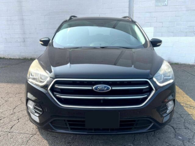 Форд Эскейп 2017 в Днепре (Днепропетровске) на Automoto.ua Черный Форд Эскейп, объемом двигателя 2 л и пробегом 66 тыс. км за 6000 $, фото 1 на Automoto.ua