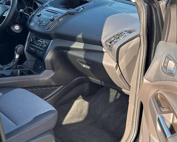 Черный Форд Эскейп, объемом двигателя 1.5 л и пробегом 192 тыс. км за 9999 $, фото 11 на Automoto.ua