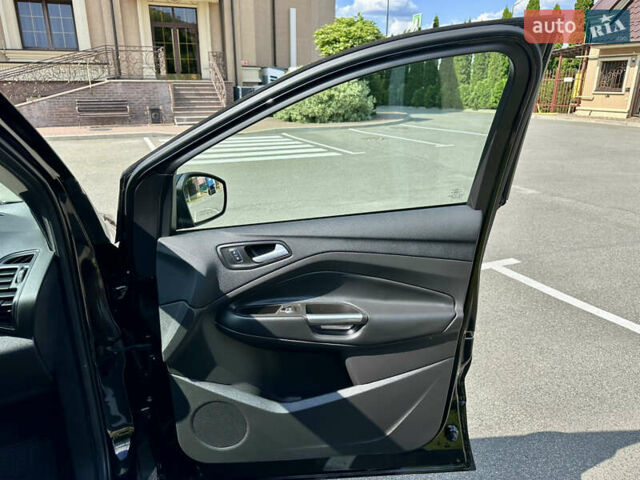 Чорний Форд Ескейп, об'ємом двигуна 1.5 л та пробігом 187 тис. км за 12999 $, фото 25 на Automoto.ua