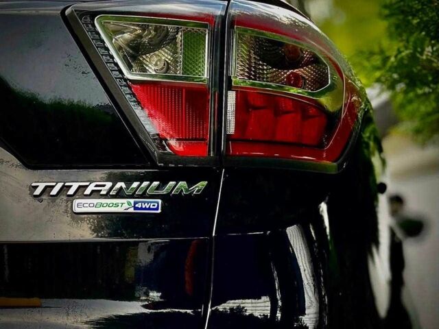 Черный Форд Эскейп, объемом двигателя 2 л и пробегом 134 тыс. км за 8400 $, фото 1 на Automoto.ua