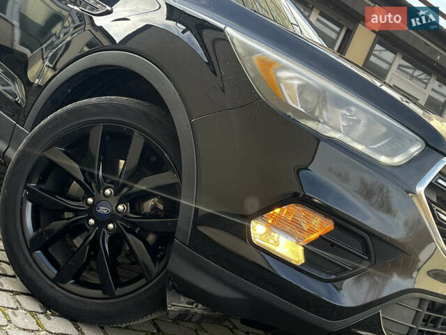Черный Форд Эскейп, объемом двигателя 1.5 л и пробегом 151 тыс. км за 11990 $, фото 15 на Automoto.ua