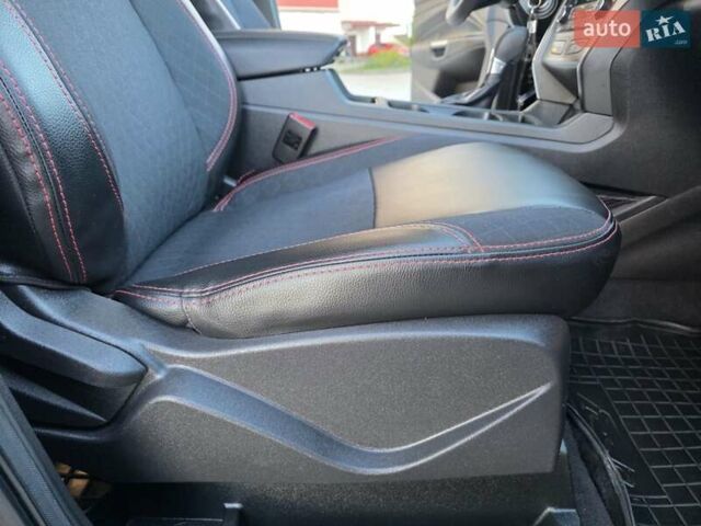 Черный Форд Эскейп, объемом двигателя 1.5 л и пробегом 106 тыс. км за 10999 $, фото 82 на Automoto.ua