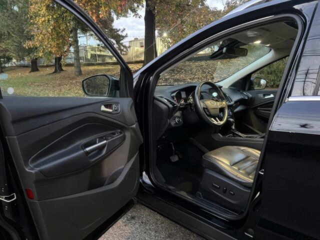 Черный Форд Эскейп, объемом двигателя 1.5 л и пробегом 66 тыс. км за 7700 $, фото 6 на Automoto.ua