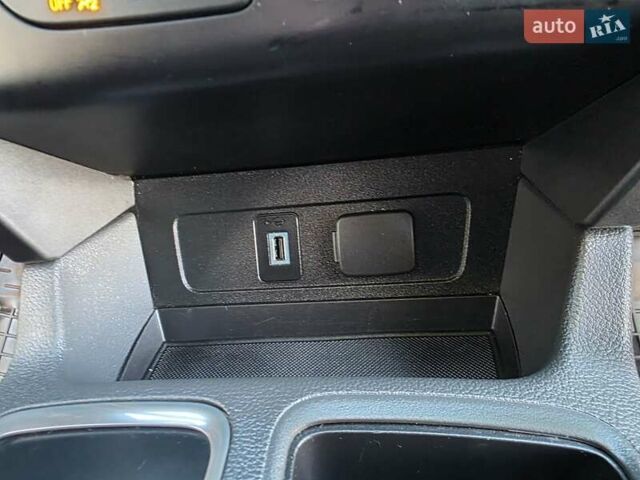 Черный Форд Эскейп, объемом двигателя 1.5 л и пробегом 106 тыс. км за 10999 $, фото 58 на Automoto.ua