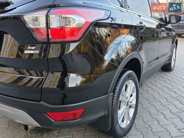 Черный Форд Эскейп, объемом двигателя 1.5 л и пробегом 106 тыс. км за 10999 $, фото 32 на Automoto.ua