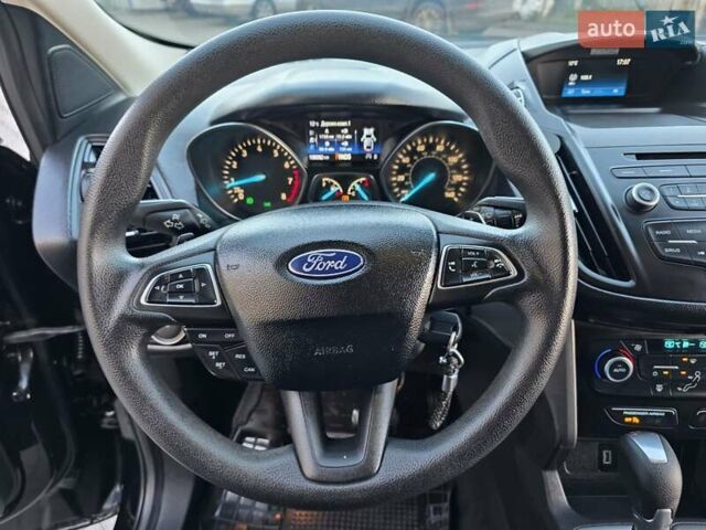 Черный Форд Эскейп, объемом двигателя 1.5 л и пробегом 106 тыс. км за 10999 $, фото 64 на Automoto.ua