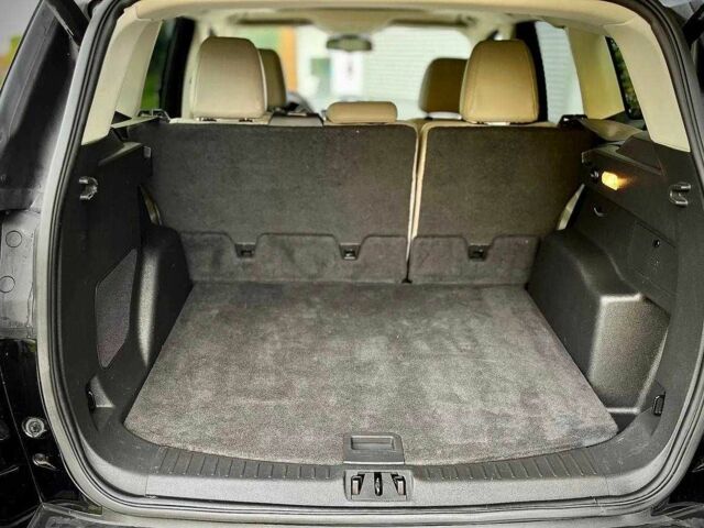 Черный Форд Эскейп, объемом двигателя 2 л и пробегом 134 тыс. км за 8400 $, фото 13 на Automoto.ua