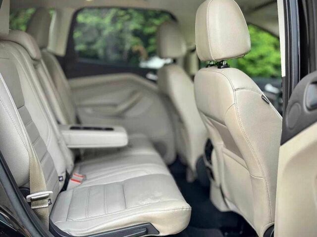 Черный Форд Эскейп, объемом двигателя 2 л и пробегом 134 тыс. км за 8400 $, фото 14 на Automoto.ua