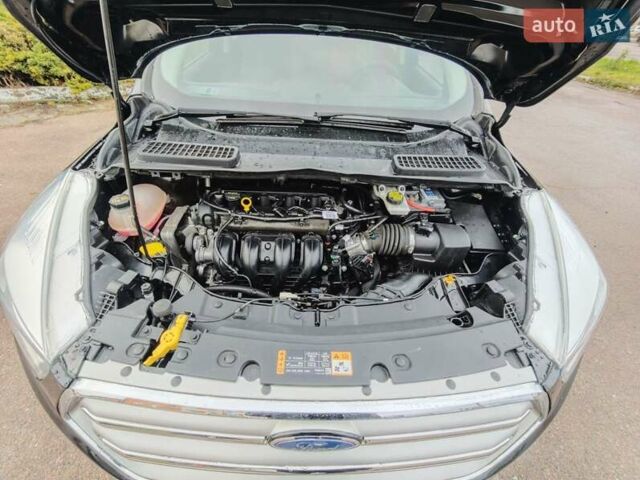 Черный Форд Эскейп, объемом двигателя 2.5 л и пробегом 187 тыс. км за 13500 $, фото 21 на Automoto.ua