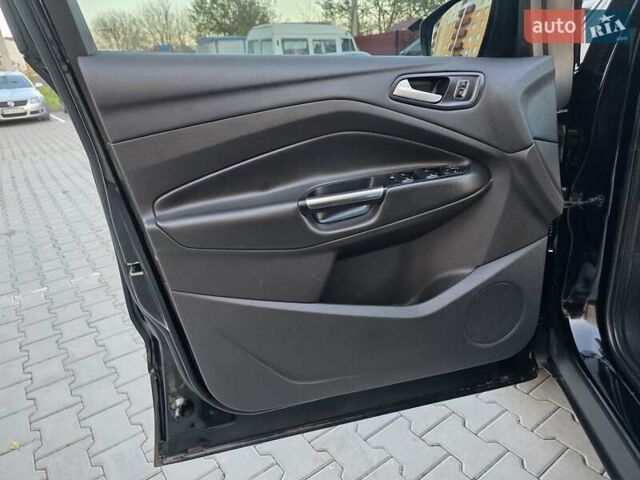 Черный Форд Эскейп, объемом двигателя 1.5 л и пробегом 106 тыс. км за 10999 $, фото 77 на Automoto.ua