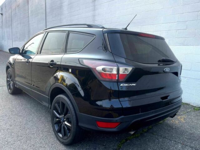 Форд Эскейп 2017 в Днепре (Днепропетровске) на Automoto.ua Черный Форд Эскейп, объемом двигателя 2 л и пробегом 66 тыс. км за 6000 $, фото 5 на Automoto.ua