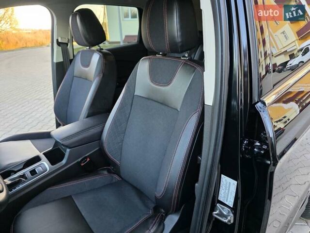 Черный Форд Эскейп, объемом двигателя 1.5 л и пробегом 106 тыс. км за 10999 $, фото 71 на Automoto.ua