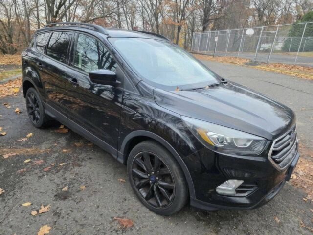 Черный Форд Эскейп, объемом двигателя 1.5 л и пробегом 70 тыс. км за 15000 $, фото 2 на Automoto.ua