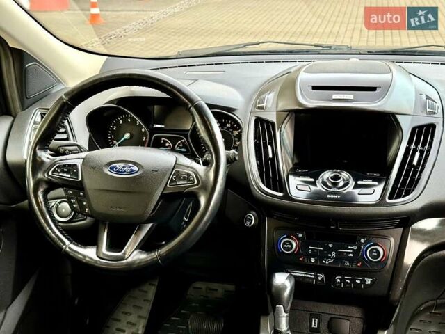 Чорний Форд Ескейп, об'ємом двигуна 1.5 л та пробігом 239 тис. км за 12300 $, фото 23 на Automoto.ua