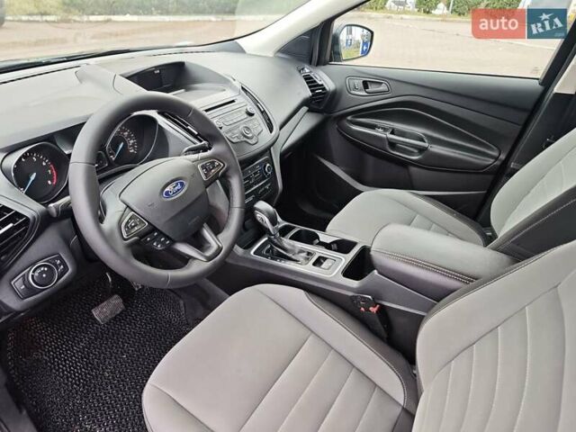 Черный Форд Эскейп, объемом двигателя 2.5 л и пробегом 187 тыс. км за 13500 $, фото 10 на Automoto.ua
