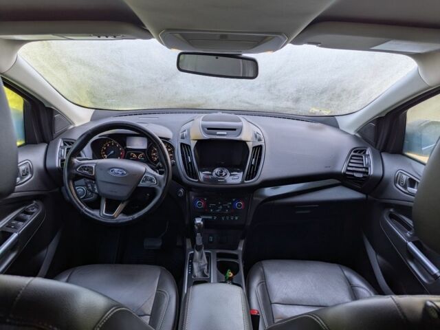 Чорний Форд Ескейп, об'ємом двигуна 1.5 л та пробігом 200 тис. км за 11900 $, фото 4 на Automoto.ua