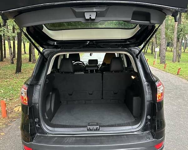 Черный Форд Эскейп, объемом двигателя 2.49 л и пробегом 129 тыс. км за 12450 $, фото 34 на Automoto.ua