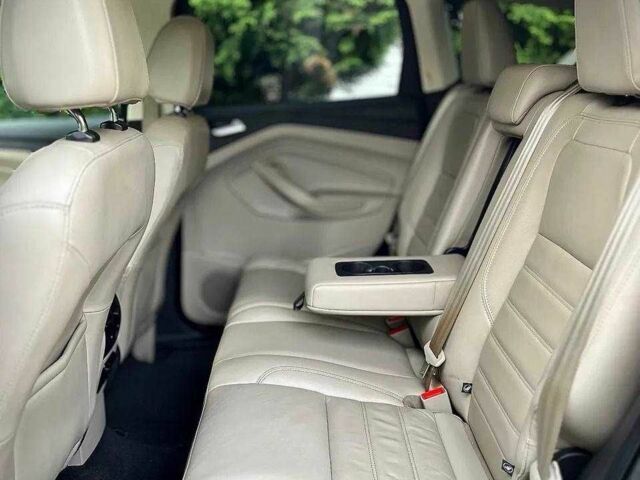 Черный Форд Эскейп, объемом двигателя 2 л и пробегом 134 тыс. км за 8400 $, фото 11 на Automoto.ua