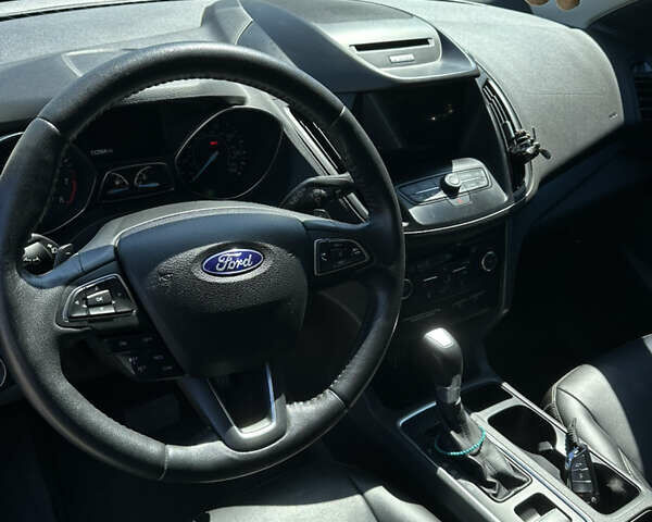 Черный Форд Эскейп, объемом двигателя 2 л и пробегом 111 тыс. км за 13300 $, фото 18 на Automoto.ua