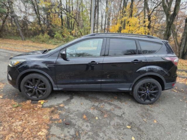 Черный Форд Эскейп, объемом двигателя 1.5 л и пробегом 70 тыс. км за 15000 $, фото 7 на Automoto.ua