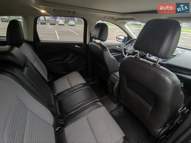 Черный Форд Эскейп, объемом двигателя 2 л и пробегом 232 тыс. км за 10000 $, фото 18 на Automoto.ua