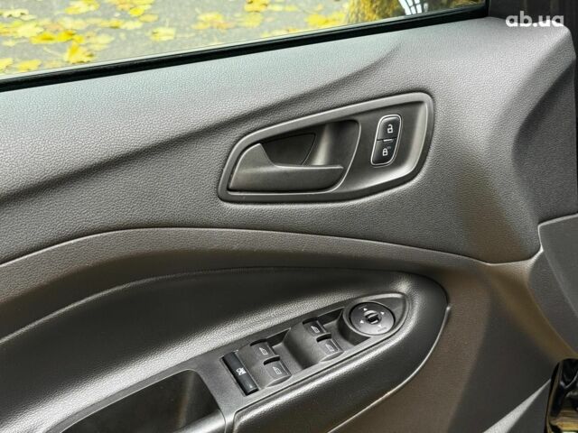 Черный Форд Эскейп, объемом двигателя 2.5 л и пробегом 201 тыс. км за 15290 $, фото 14 на Automoto.ua