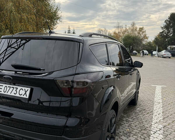 Черный Форд Эскейп, объемом двигателя 2 л и пробегом 74 тыс. км за 14650 $, фото 5 на Automoto.ua