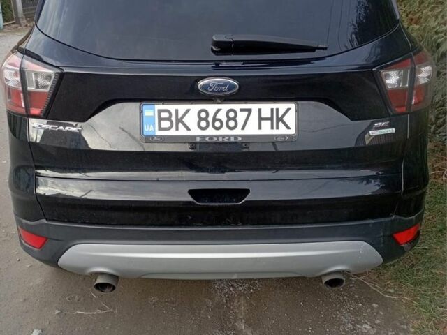 Чорний Форд Ескейп, об'ємом двигуна 1.5 л та пробігом 223 тис. км за 11500 $, фото 2 на Automoto.ua