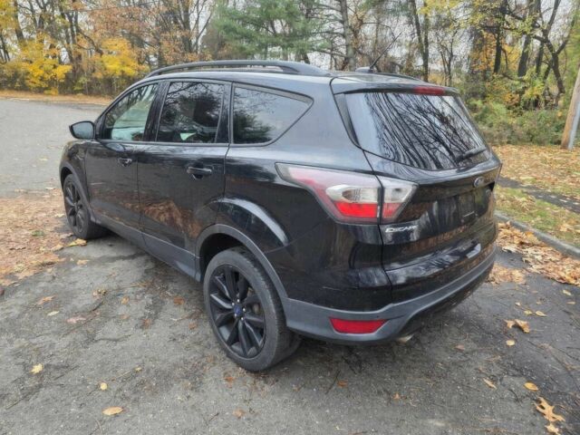 Черный Форд Эскейп, объемом двигателя 1.5 л и пробегом 70 тыс. км за 15000 $, фото 6 на Automoto.ua