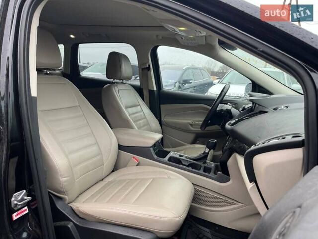 Черный Форд Эскейп, объемом двигателя 2 л и пробегом 194 тыс. км за 9600 $, фото 19 на Automoto.ua