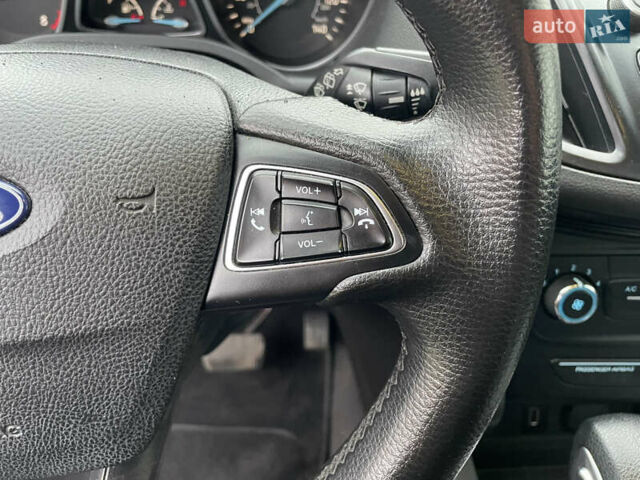 Черный Форд Эскейп, объемом двигателя 2.5 л и пробегом 197 тыс. км за 13000 $, фото 58 на Automoto.ua